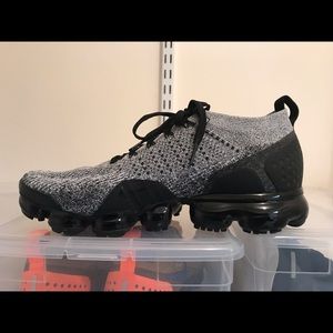 Meet your Posher, Clarence